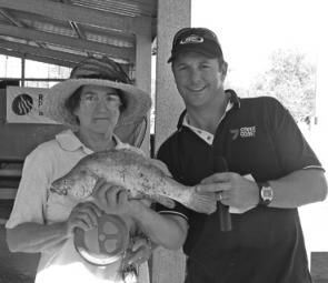 Scott Hillier and Dulcie Dessex with a typical yellowbelly caught at the Isisford comp.